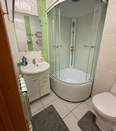 Двухместный номер Студия (третья) 18 м²  в отеле Турист, Луга - санузел