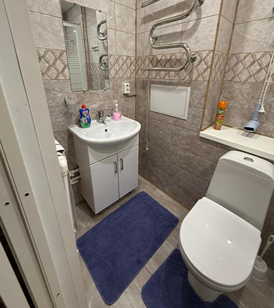 Трехместный номер 20 м²  в отеле Турист, Луга - санузел